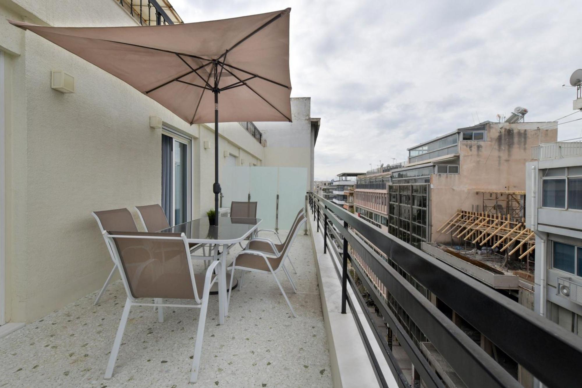 Porto Pireo By Superhost365 - Kolokotroni Apartment Bagian luar foto