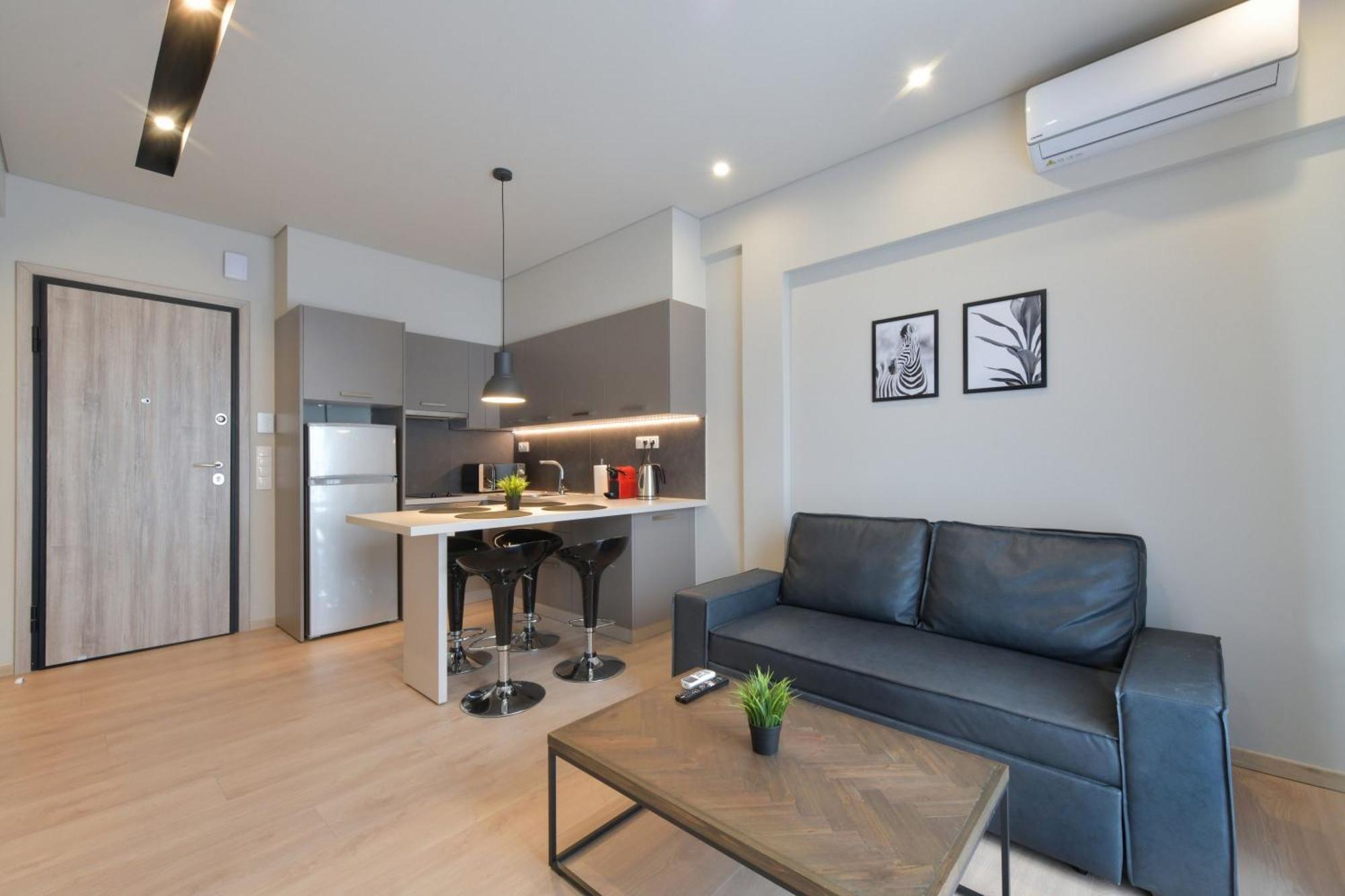 Porto Pireo By Superhost365 - Kolokotroni Apartment Bagian luar foto