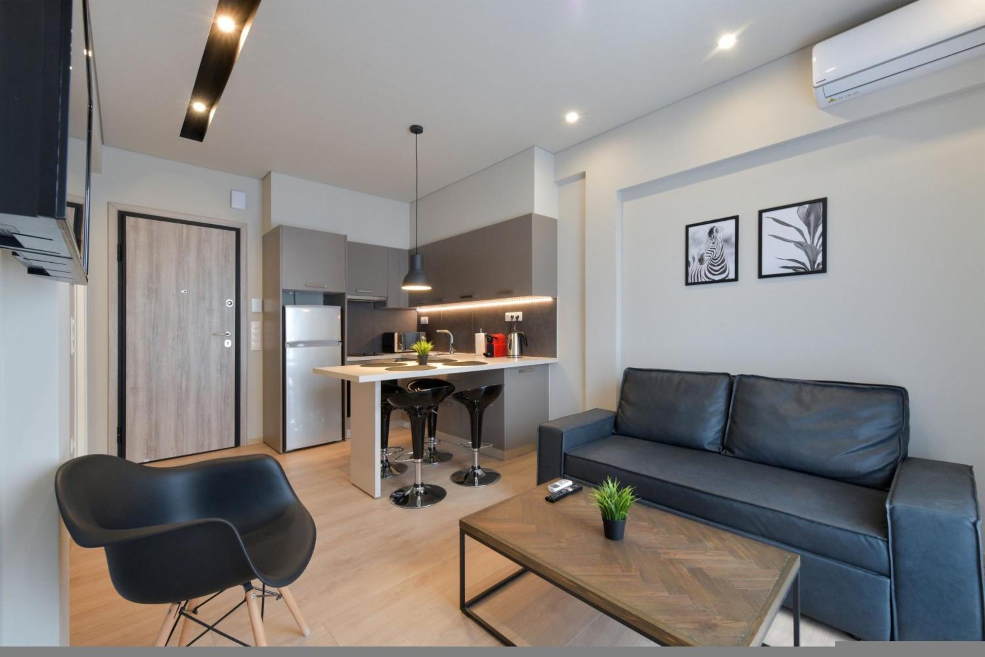 Porto Pireo By Superhost365 - Kolokotroni Apartment Bagian luar foto