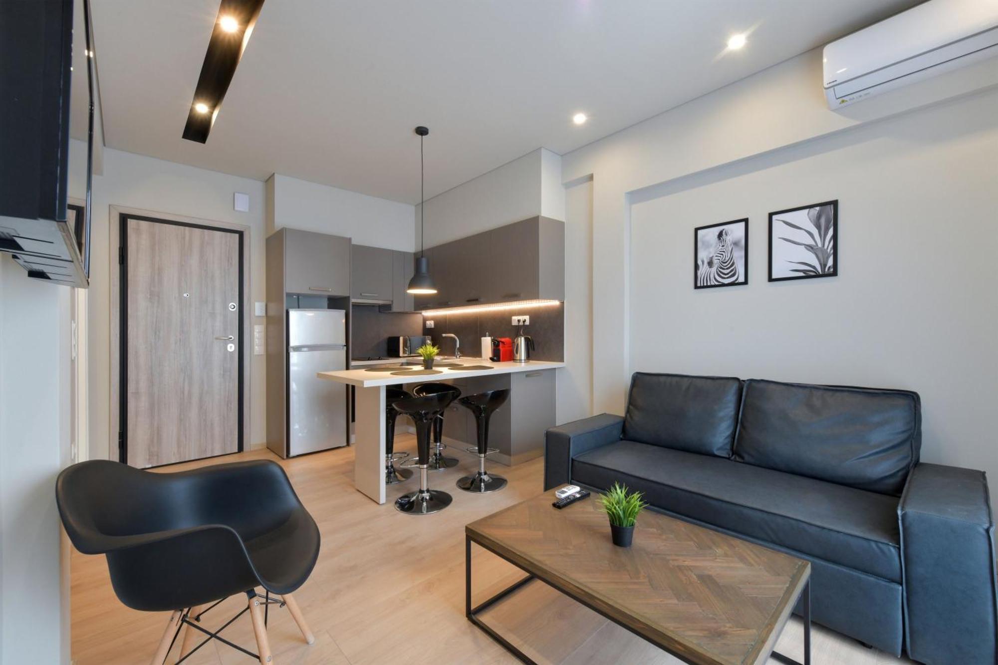 Porto Pireo By Superhost365 - Kolokotroni Apartment Bagian luar foto