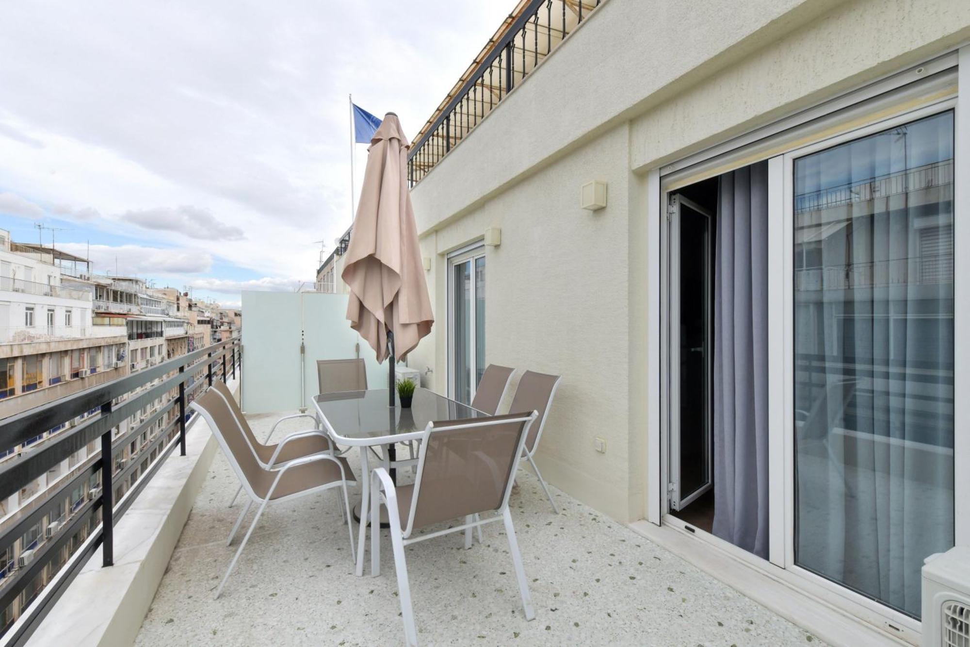 Porto Pireo By Superhost365 - Kolokotroni Apartment Bagian luar foto