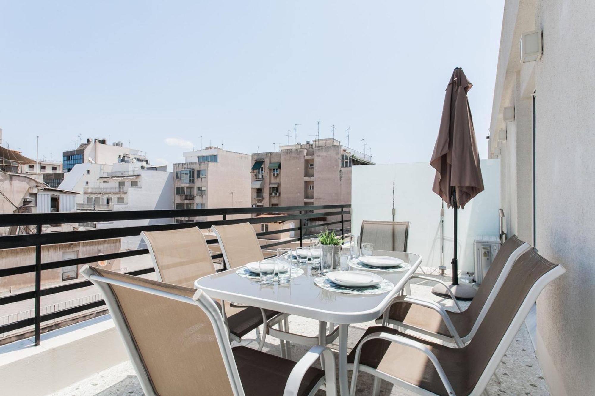 Porto Pireo By Superhost365 - Kolokotroni Apartment Bagian luar foto