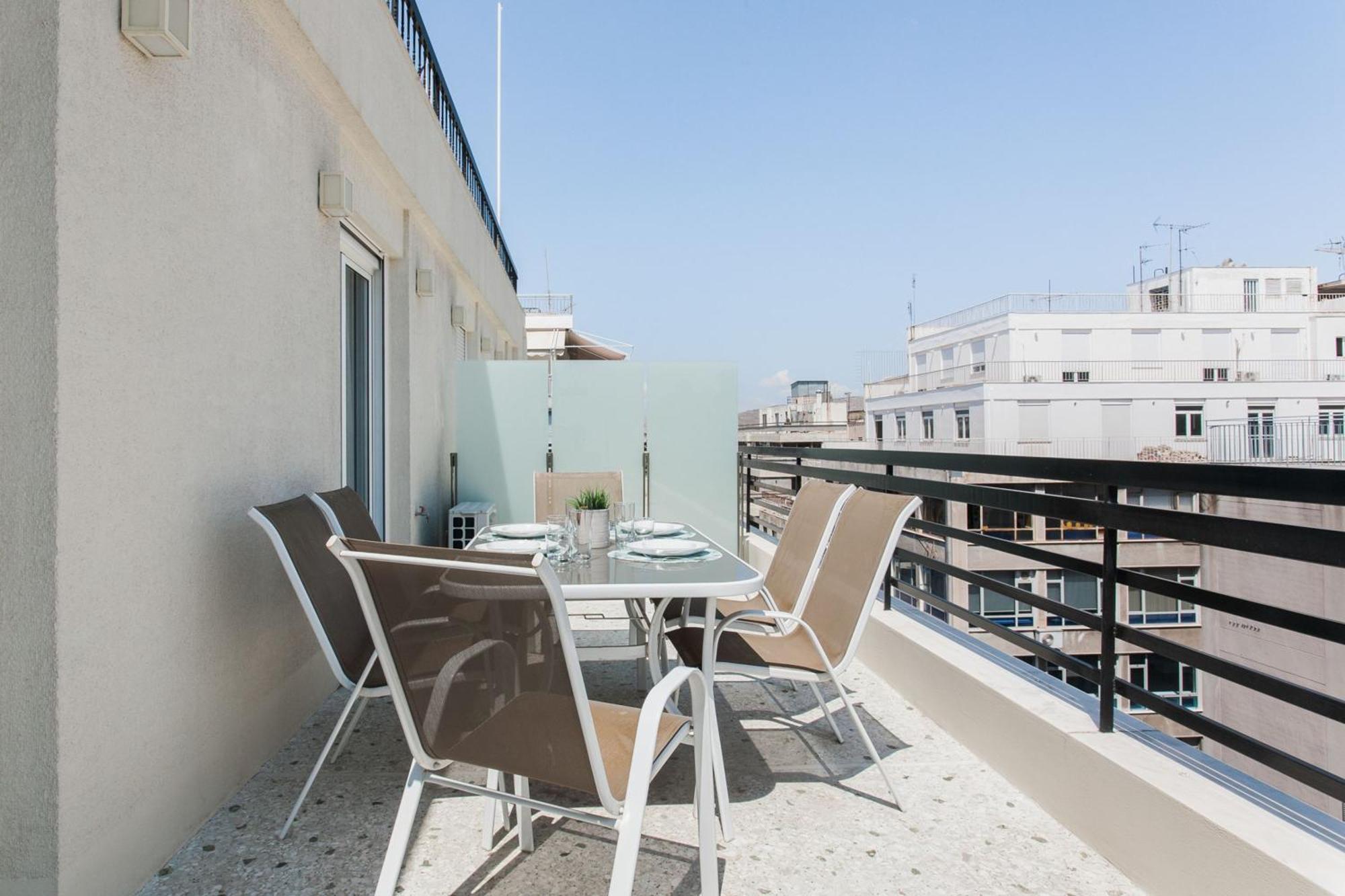 Porto Pireo By Superhost365 - Kolokotroni Apartment Bagian luar foto