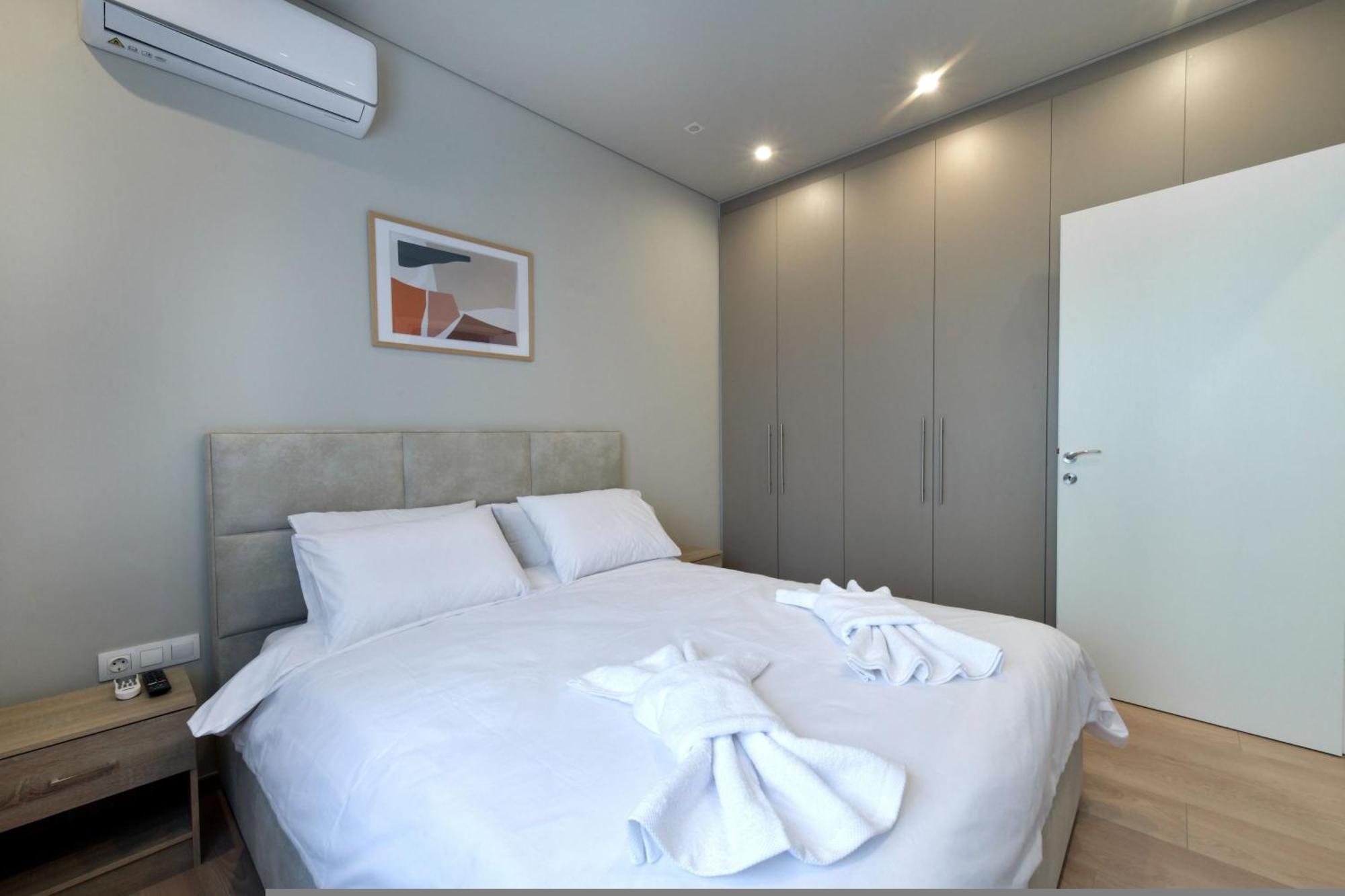 Porto Pireo By Superhost365 - Kolokotroni Apartment Bagian luar foto