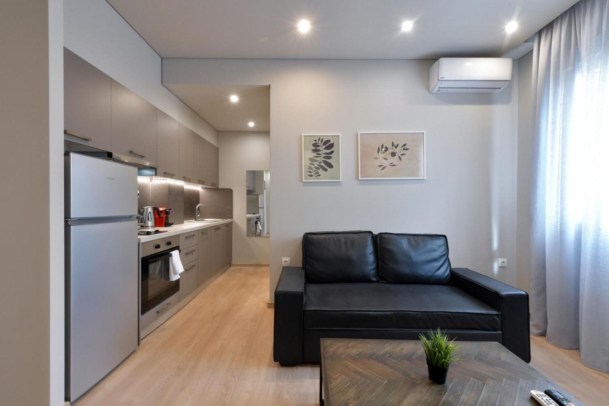 Porto Pireo By Superhost365 - Kolokotroni Apartment Bagian luar foto